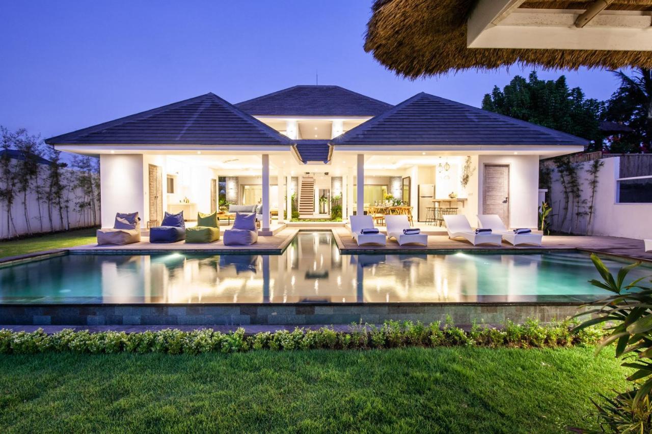 Villa Matahari Munggu 5Br Canggu Buitenkant foto