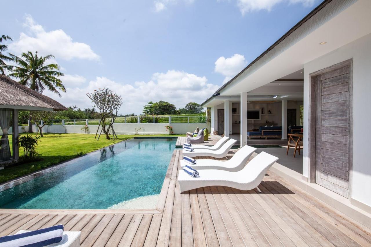 Villa Matahari Munggu 5Br Canggu Buitenkant foto
